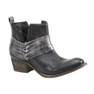 Diba True "Sly Fox" Ankle Booties